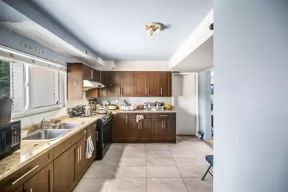 Garage Interior Photo of 32138 Astoria Crescent, Abbotsford, BC
