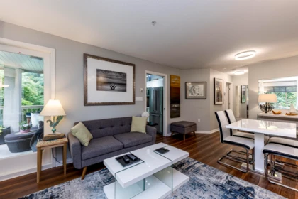 412 2059 Chesterfield Avenue, North Vancouver, BC, North Vancouver — Apartment/Condo for sale