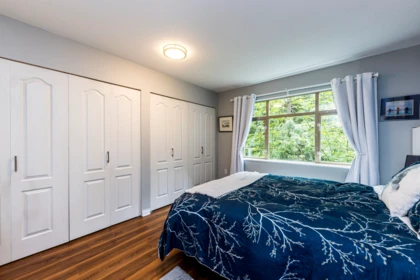 Guest Bathroom Photo of 412 2059 Chesterfield Avenue, North Vancouver, BC