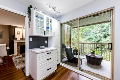 Primary Bedroom Photo of 412 2059 Chesterfield Avenue, North Vancouver, BC
