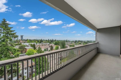 Entry Foyer Photo of 1104 6595 Willingdon Avenue, Burnaby, BC