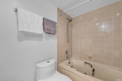 Guest Bathroom Photo of 1104 6595 Willingdon Avenue, Burnaby, BC