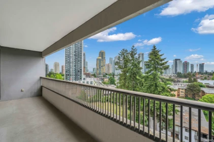 Hallway Photo of 1104 6595 Willingdon Avenue, Burnaby, BC