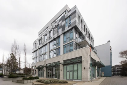 Garden / Landscaping Photo of 302 2455 Kingsway, Vancouver, BC