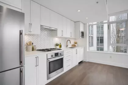 Kitchen Photo of 302 2455 Kingsway, Vancouver, BC