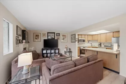 24 11900 228 Street, Maple Ridge, BC, Maple Ridge — Apartment/Condo for sale