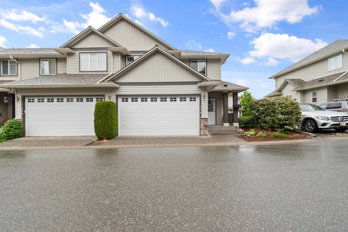 Exterior Rear Photo of 119 46360 Valleyview Road, Chilliwack, BC