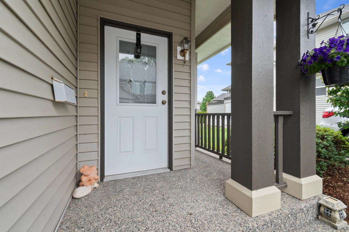 Family Room Photo of 119 46360 Valleyview Road, Chilliwack, BC
