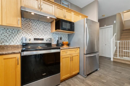 Breakfast Nook Photo of 119 46360 Valleyview Road, Chilliwack, BC