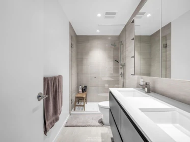 Entry Foyer Photo of 822 6300 Minoru Boulevard, Richmond, BC
