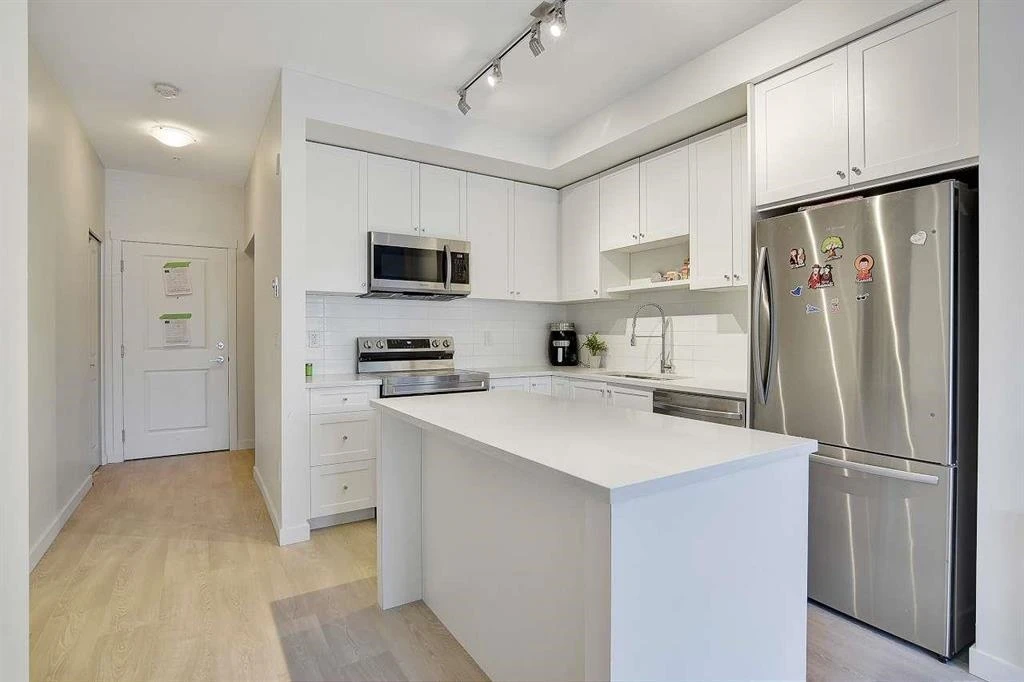 Dining Area Photo of 206 13623 81a Avenue, Surrey, BC