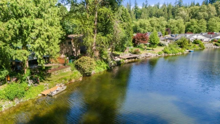 Office / Den Photo of 1231 River Drive, Coquitlam, BC
