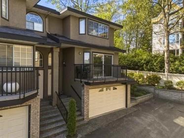 Kitchen Photo of 4 22488 116 Avenue, Maple Ridge, BC
