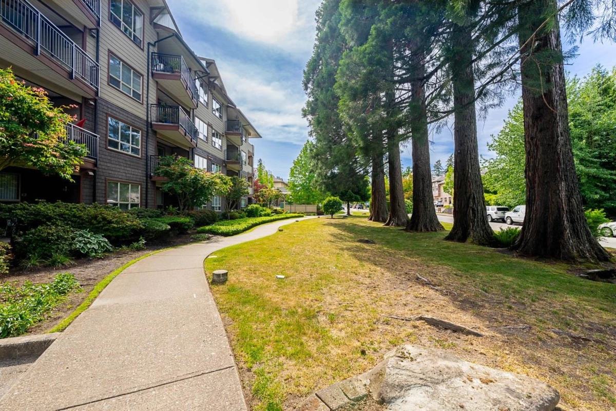 Family Room Photo of 311 16068 83 Avenue, Surrey, BC