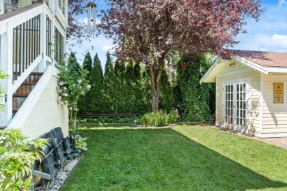 Front Yard Photo of 2052 Primrose Street, Abbotsford, BC