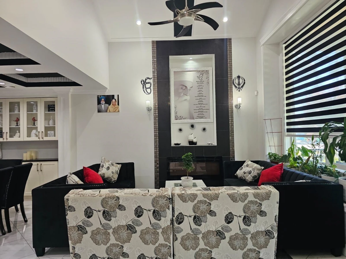 Family Room Photo of 6312 128 Street, Surrey, BC