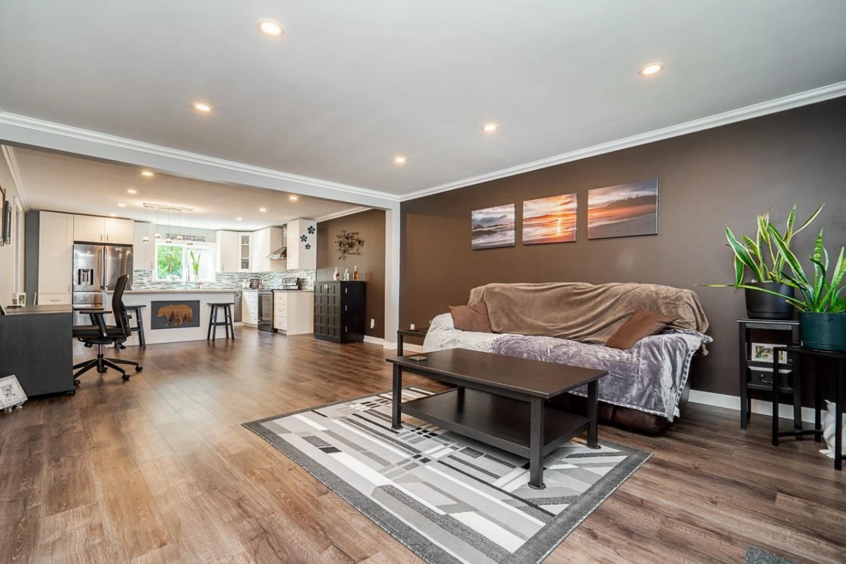 Dining Area Photo of 17 8985 Shook Road, Mission, BC