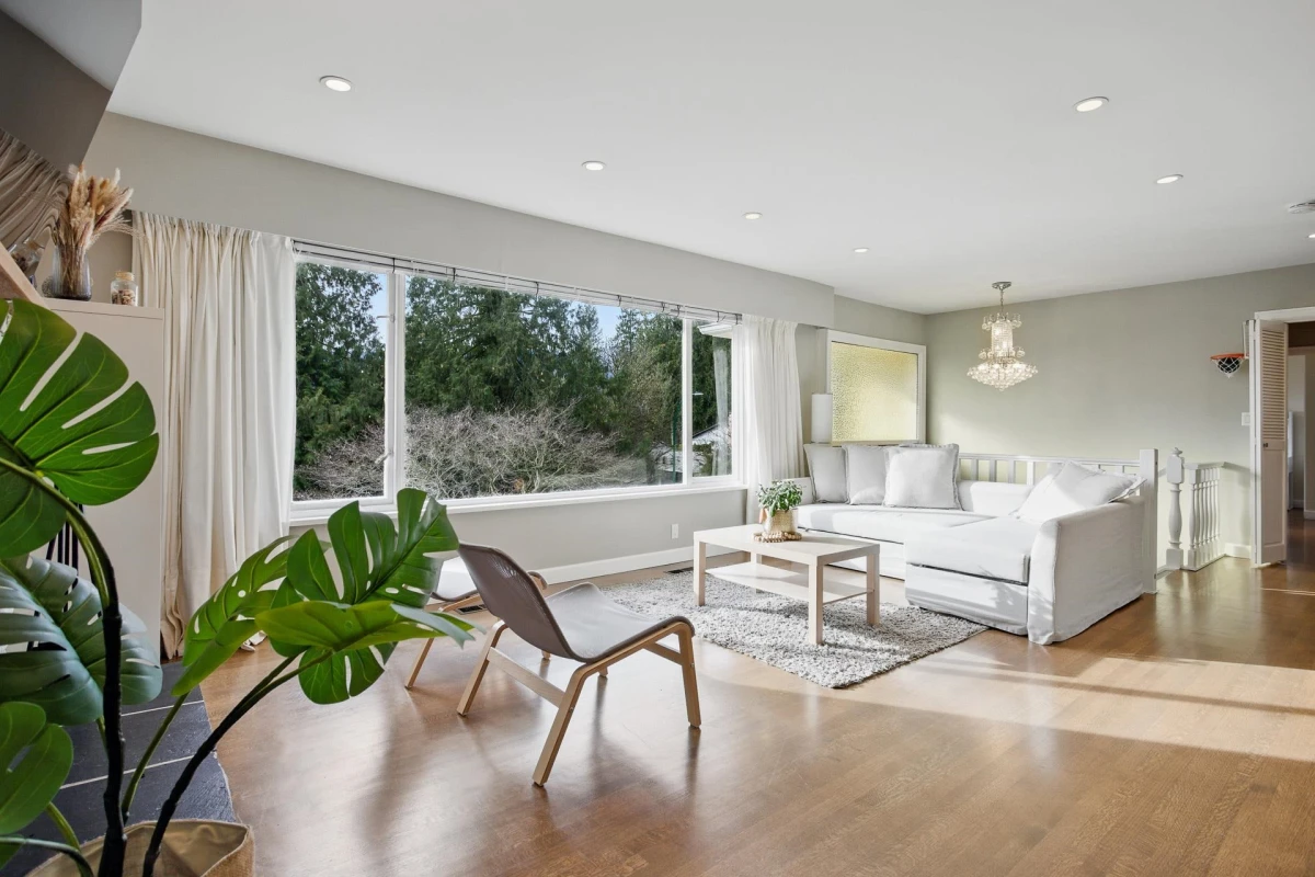 Family Room Photo of 4938 Redonda Drive, North Vancouver, BC