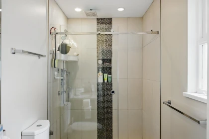 Walk-In Closet Photo of 4938 Redonda Drive, North Vancouver, BC