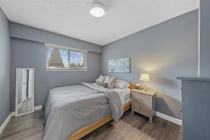 Hallway Photo of 11923 194b Street, Pitt Meadows, BC