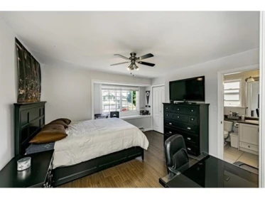 Guest Bathroom Photo of 7833 147a Street, Surrey, BC
