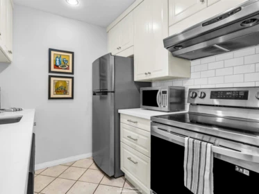 Primary Bedroom Photo of 109 555 W 14th Avenue, Vancouver, BC