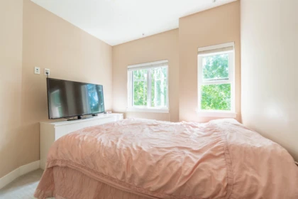 Bedroom 3 Photo of 205 2263 Triumph Street, Vancouver, BC