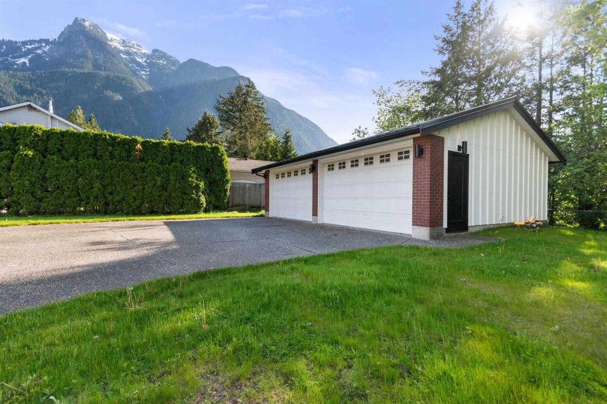 Living Room Photo of 21029 Anson Place, Hope, BC