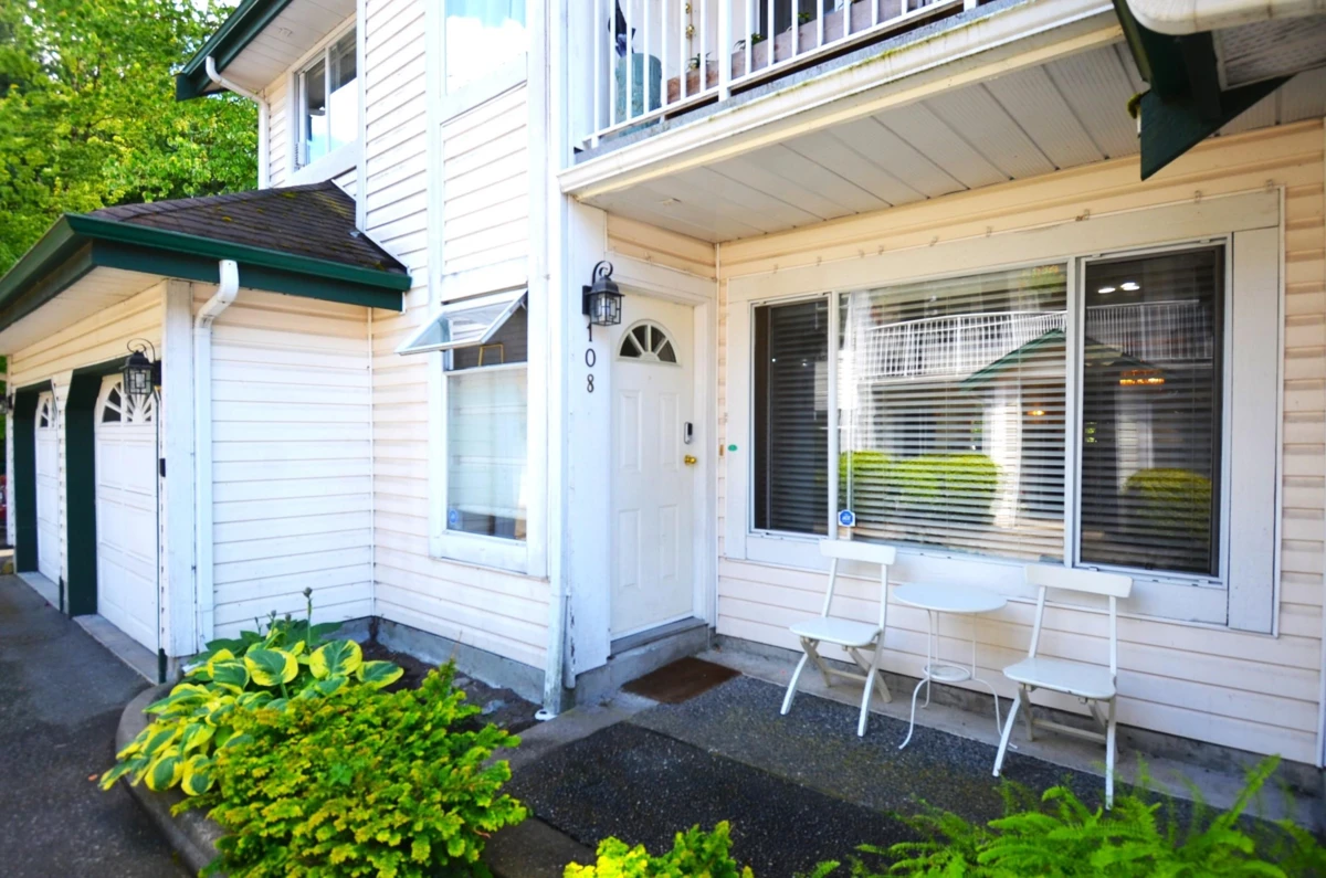 Family Room Photo of 108 10308 155a Street, Surrey, BC