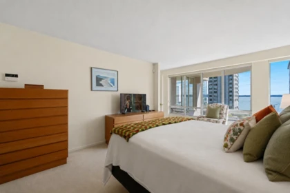 Bedroom 4 Photo of 4 2243 Bellevue Avenue, West Vancouver, BC