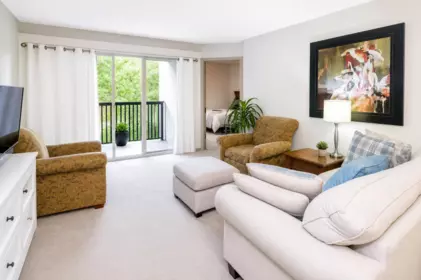 606 9867 Manchester Drive, Burnaby, BC, Burnaby — Apartment/Condo for sale