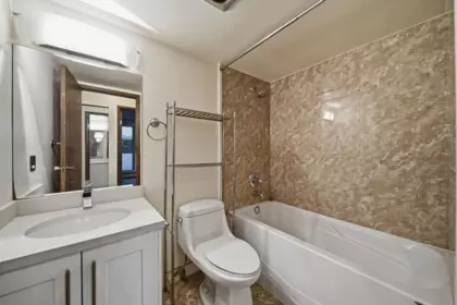 Powder Room Photo of 207 3663 W 16 Avenue, Vancouver, BC