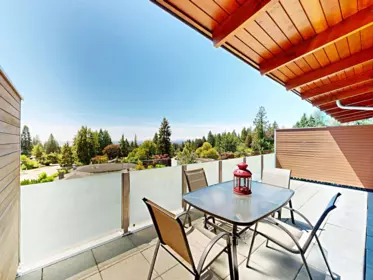 Loft / Bonus Room Photo of 402 650 Evergreen Place, North Vancouver, BC