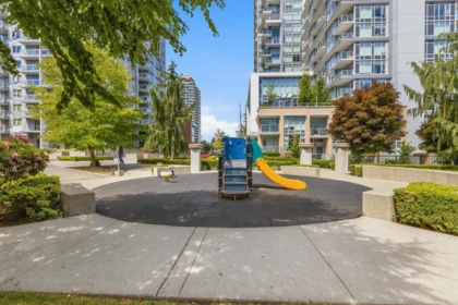 Staircase Photo of 3303 13325 102a Avenue, Surrey, BC