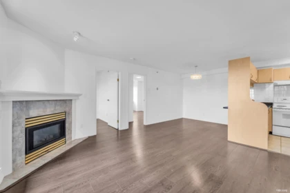 1106 6611 Cooney Road, Richmond, BC, Richmond — Apartment/Condo for sale