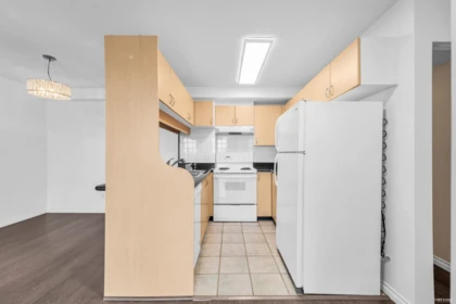 Pantry Photo of 1106 6611 Cooney Road, Richmond, BC