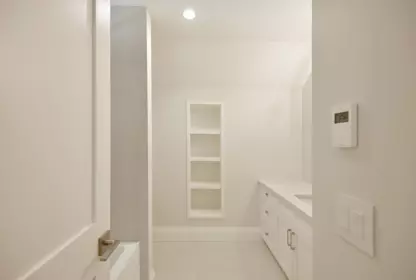 Hallway Photo of 12561 Greaves Road, Madeira Park, BC