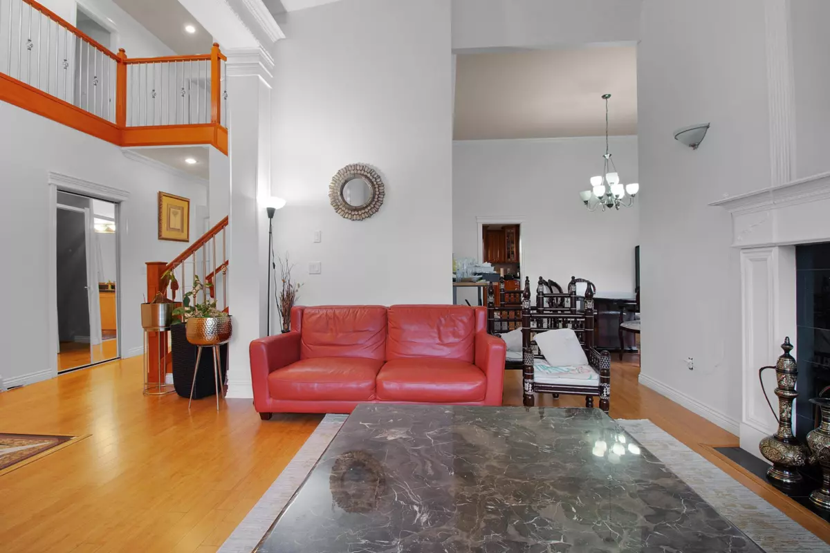 Family Room Photo of 30546 Sapphire Place, Abbotsford, BC