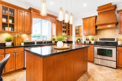 Breakfast Nook Photo of 30546 Sapphire Place, Abbotsford, BC