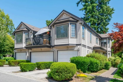 Hot Tub / Spa Photo of 2 15840 84 Avenue, Surrey, BC