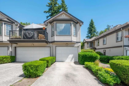 Swimming Pool Photo of 2 15840 84 Avenue, Surrey, BC