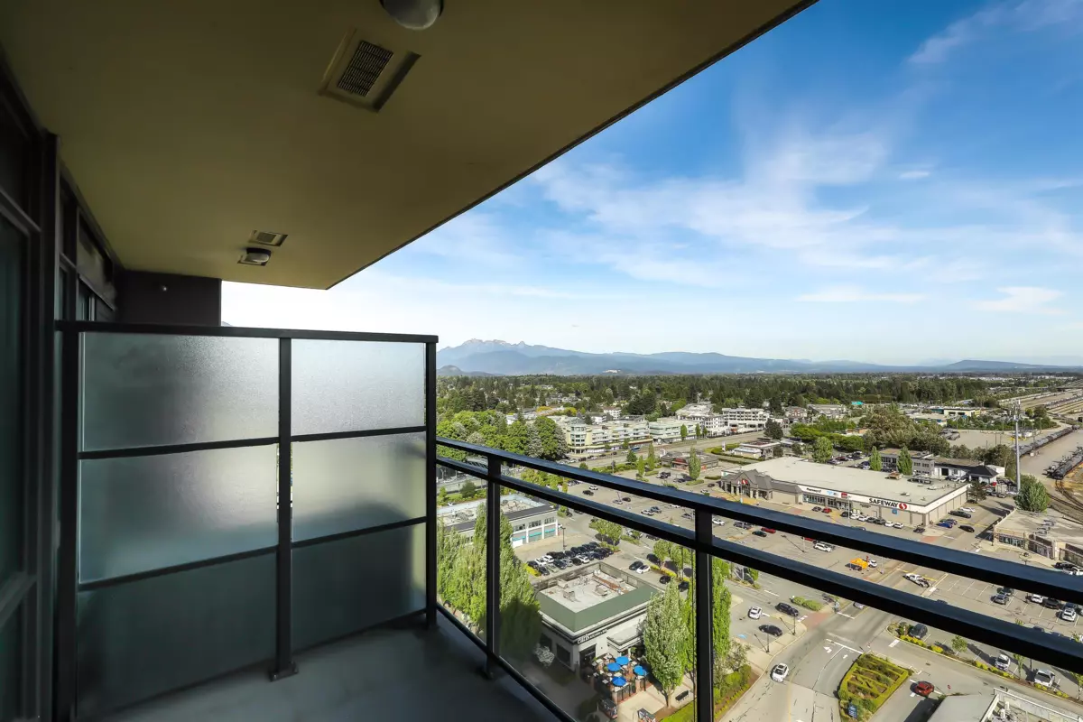Family Room Photo of 2106 2789 Shaughnessy Street, Port Coquitlam, BC