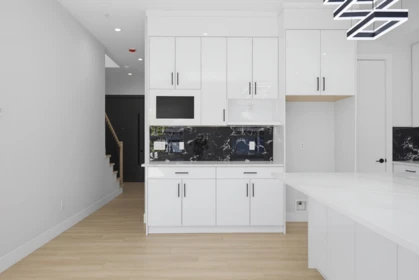 Walk-In Closet Photo of 32613 Cherry Avenue, Mission, BC