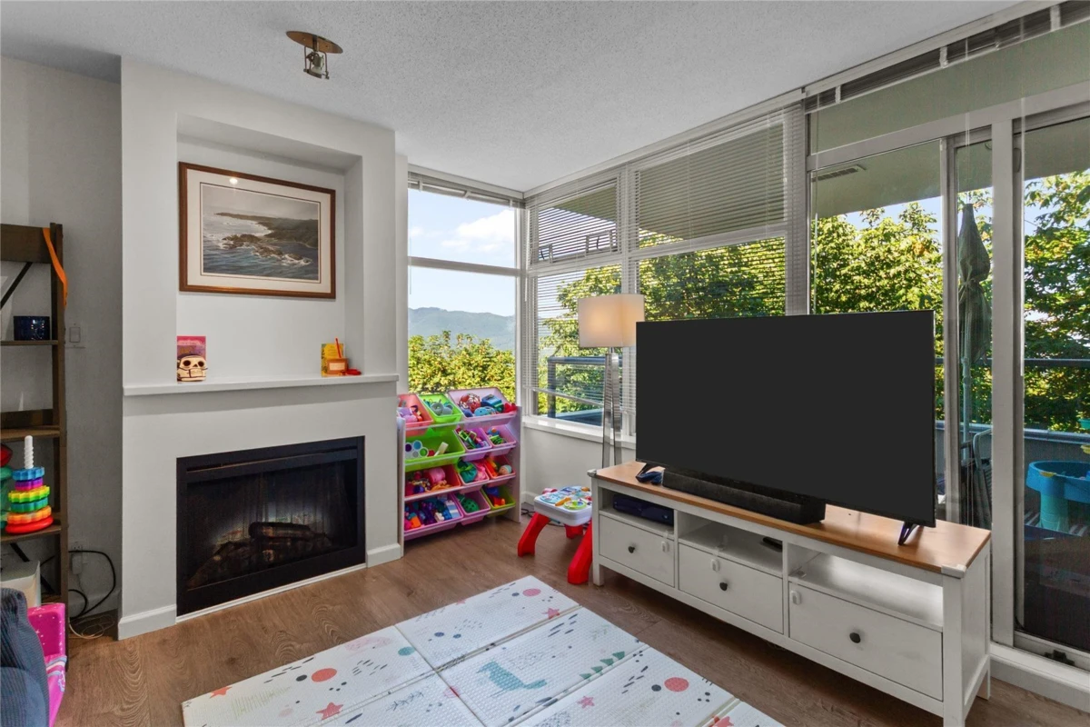 Dining Area Photo of 307 9298 University Crescent, Burnaby, BC