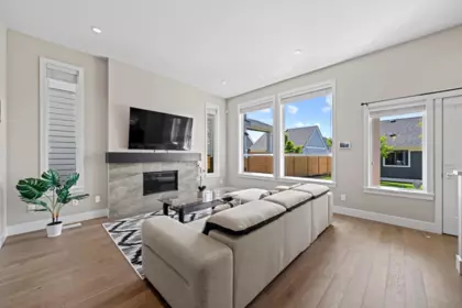 Breakfast Nook Photo of 16616 Edgewood Drive, Surrey, BC
