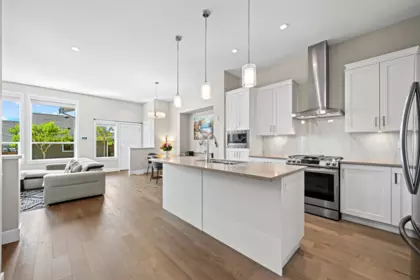 16616 Edgewood Drive, Surrey, BC, Surrey — Single Family Residence for sale