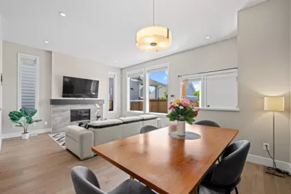 Kitchen Island Photo of 16616 Edgewood Drive, Surrey, BC