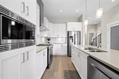 Kitchen Photo of 16616 Edgewood Drive, Surrey, BC