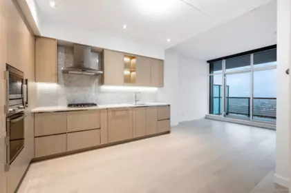 4406 4720 Lougheed Highway, Burnaby, BC, Burnaby — Apartment/Condo for sale