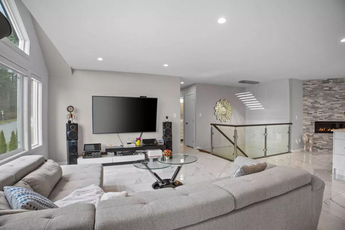 Living Room Photo of 2268 Nacht Avenue, Port Coquitlam, BC